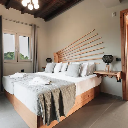 Villa Di Leon - Uniquely Designed With Pool In A Picturesque Village Near Famous Porto Limnionas, Offering Exceptional Hospitality By Mana Gers *