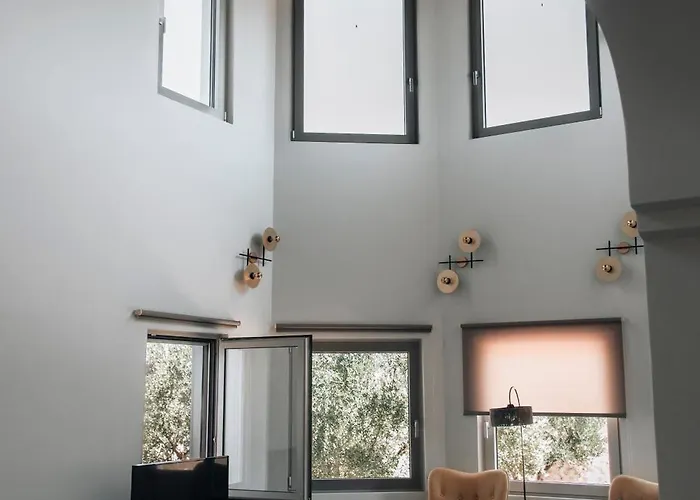 Villa Di Leon - Uniquely Designed With Pool In A Picturesque Village Near Famous Porto Limnionas, Offering Exceptional Hospitality By Mana Gers Agios Leon