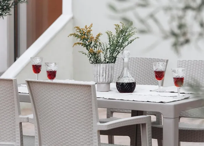 Di Leon - Uniquely Designed With Pool In A Picturesque Village Near Famous Porto Limnionas, Offering Exceptional Hospitality By Mana Gers