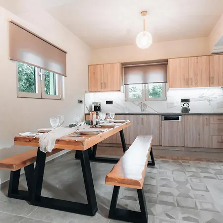 Villa Di Leon - Uniquely Designed With Pool In A Picturesque Village Near Famous Porto Limnionas, Offering Exceptional Hospitality By Mana Gers Agios Leon