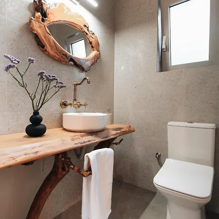 Di Leon - Uniquely Designed With Pool In A Picturesque Village Near Famous Porto Limnionas, Offering Exceptional Hospitality By Mana Gers * Άγιος Λέον