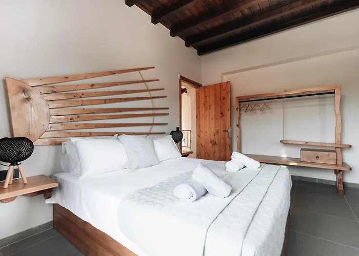 Di Leon - Uniquely Designed With Pool In A Picturesque Village Near Famous Porto Limnionas, Offering Exceptional Hospitality By Mana Gers Villa *