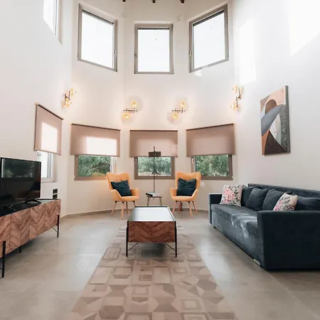 Villa Di Leon - Uniquely Designed With Pool In A Picturesque Village Near Famous Porto Limnionas, Offering Exceptional Hospitality By Mana Gers