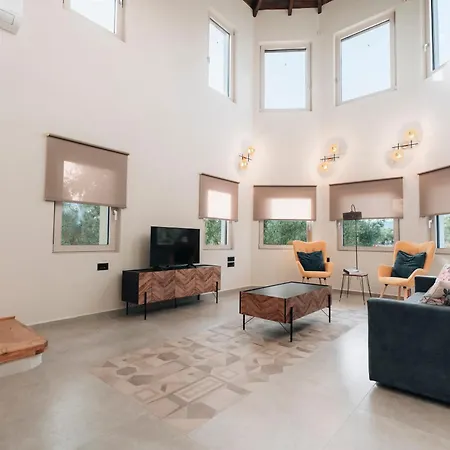 Di Leon - Uniquely Designed With Pool In A Picturesque Village Near Famous Porto Limnionas, Offering Exceptional Hospitality By Mana Gers Agios Leon