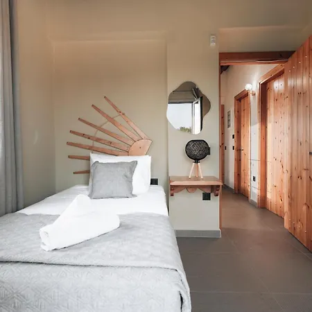 Di Leon - Uniquely Designed With Pool In A Picturesque Village Near Famous Porto Limnionas, Offering Exceptional Hospitality By Mana Gers Agios Leon