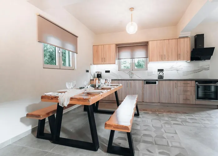 Willa Di Leon - Uniquely Designed With Pool In A Picturesque Village Near Famous Porto Limnionas, Offering Exceptional Hospitality By Mana Gers Agios Leon
