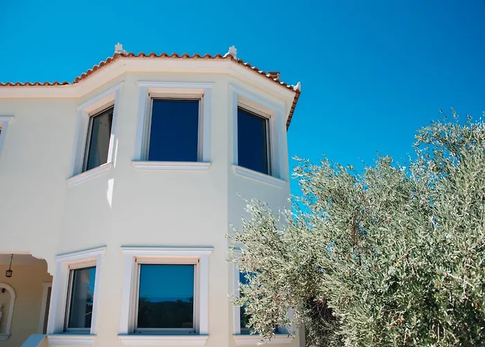 Di Leon - Uniquely Designed With Pool In A Picturesque Village Near Famous Porto Limnionas, Offering Exceptional Hospitality By Mana Gers Willa *